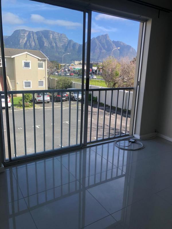 To Let 1 Bedroom Property for Rent in Kenilworth Western Cape